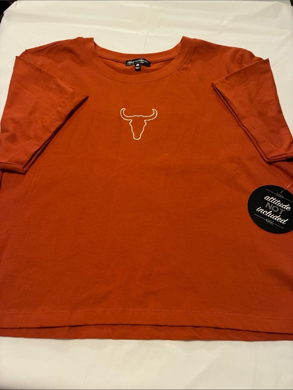 Attitude not included Rust Short-Sleeve Crop Top with White Bull Outline